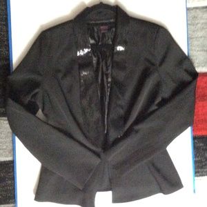 Black Sequin Lapel Peplum Waist Blazer